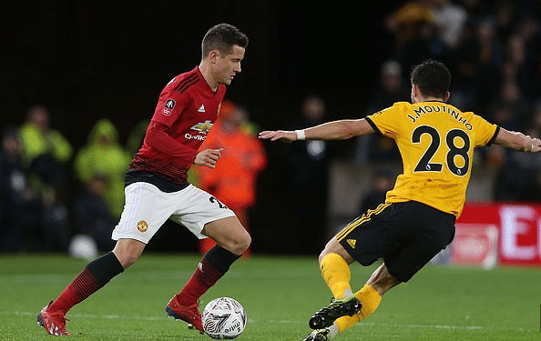 但中场球员 但中场球员